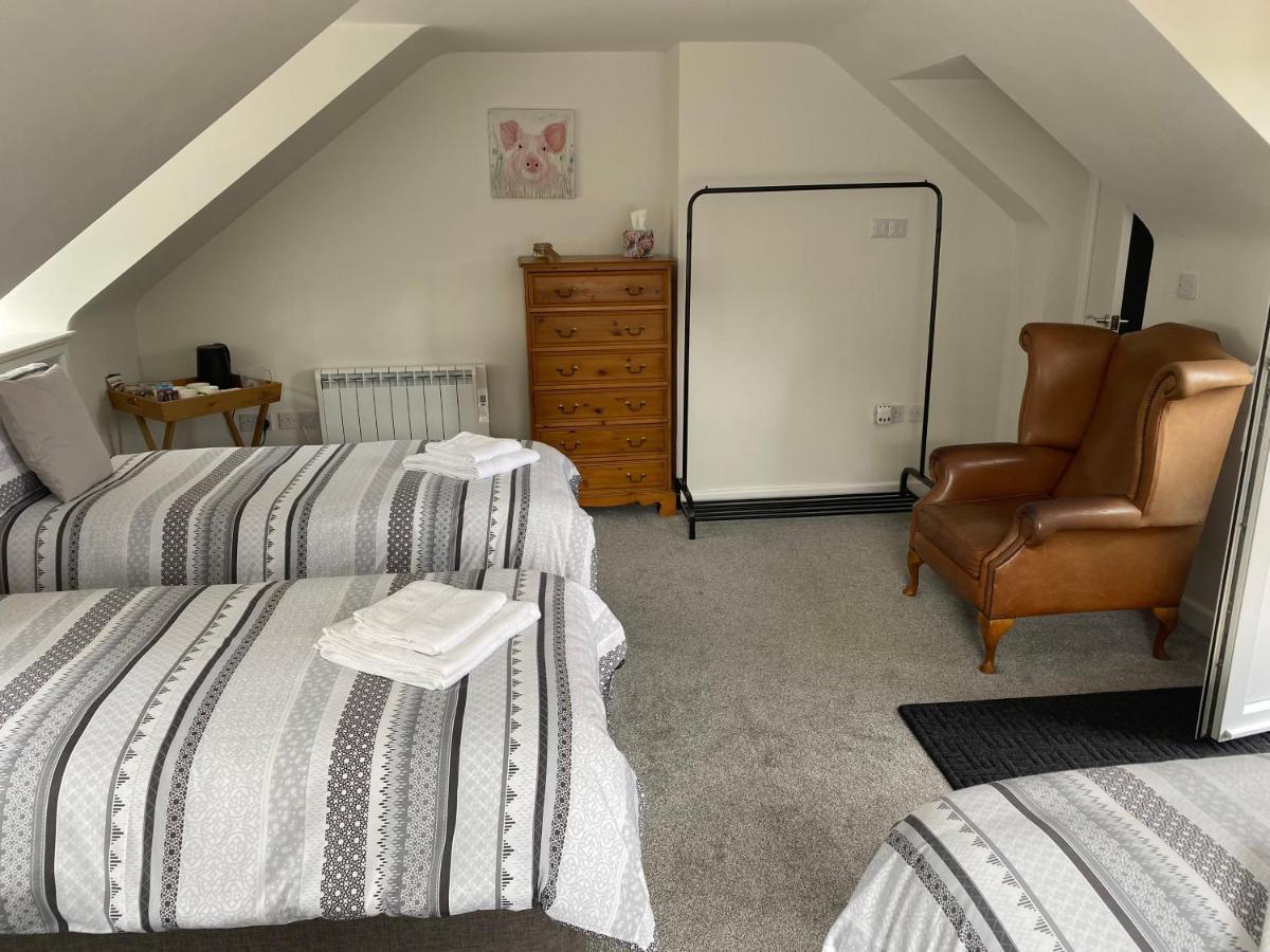 The New Wheel Inn Lymington Exteriér fotografie